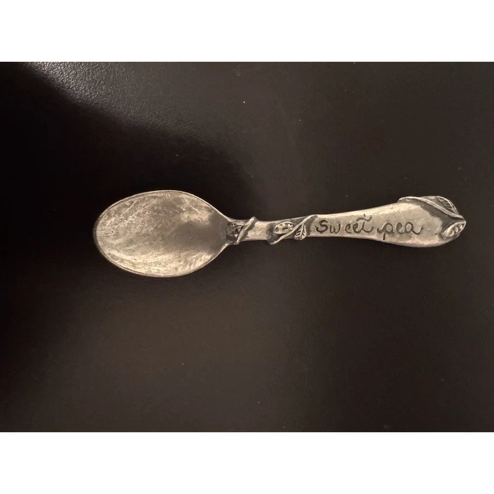 VINTAGE SWEET PEA PEWTER BABY SPOON